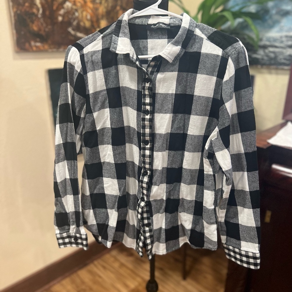 Charlie Paige flannel size medium in GUC